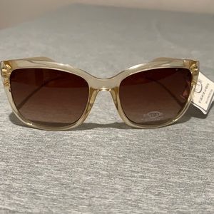 Oscar women’s sunglasses NWT